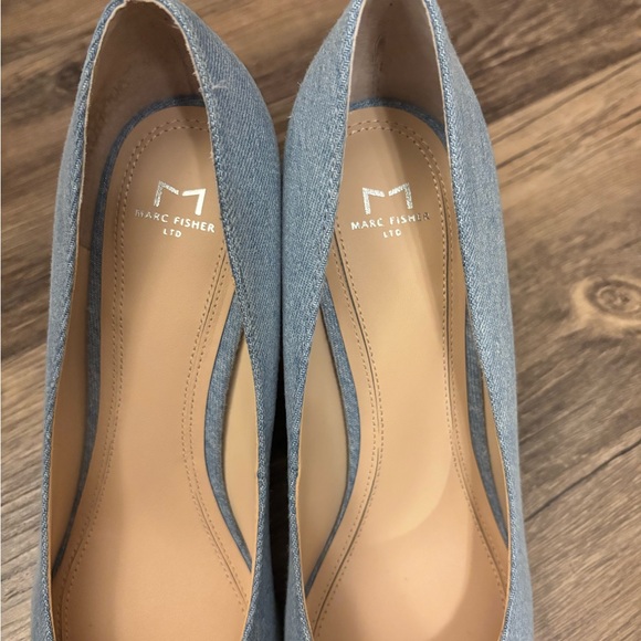Marc Fisher Women's Blue Denim Heels 8.5 - Picture 3 of 7